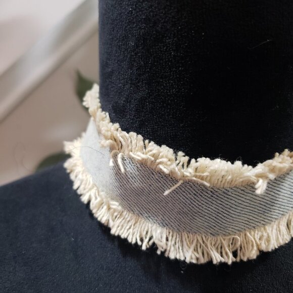 Women's Blue & White Fashion Collar Necklace with Lobster Necklace - Picture 5 of 6